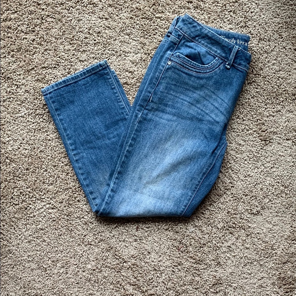 Vera wang straight leg cropped jean